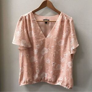 Express pink floral short sleeve v-neck elastic waist blouse size L